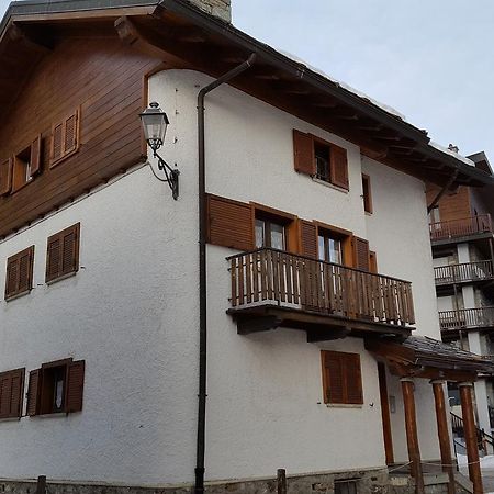 Maison Rosalp Aparthotel Breuil-Cervinia Exteriör bild