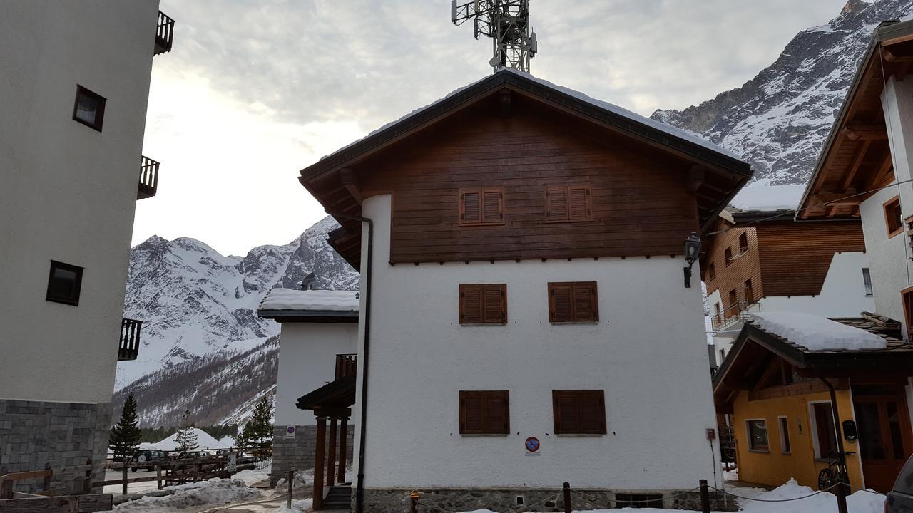 Maison Rosalp Aparthotel Breuil-Cervinia Exteriör bild